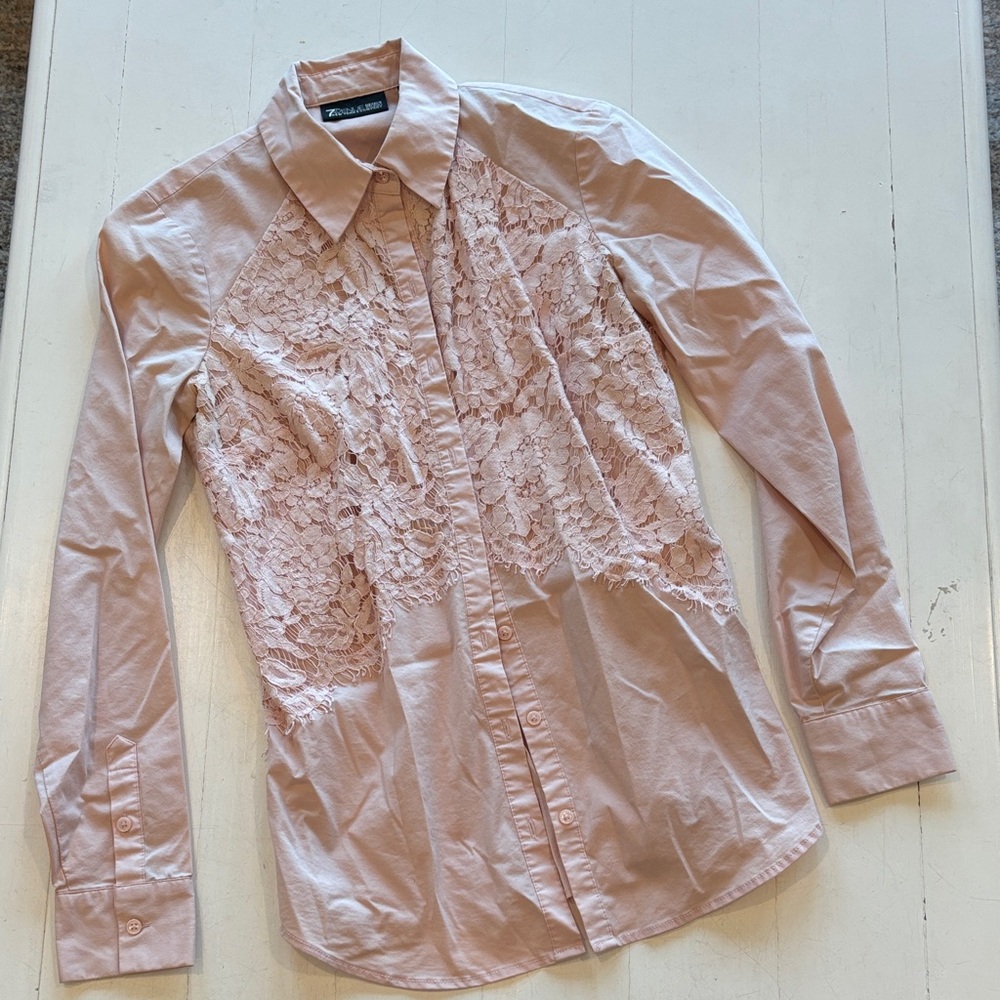 New York & Co 7th Avenue Design Studio Blush Pink Lace-Front Button Down Shirt